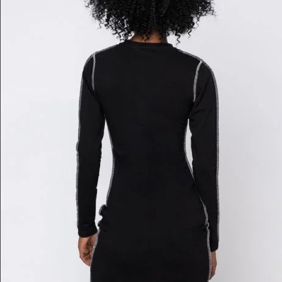 Cute LBD with much detail - Picture 6 of 6